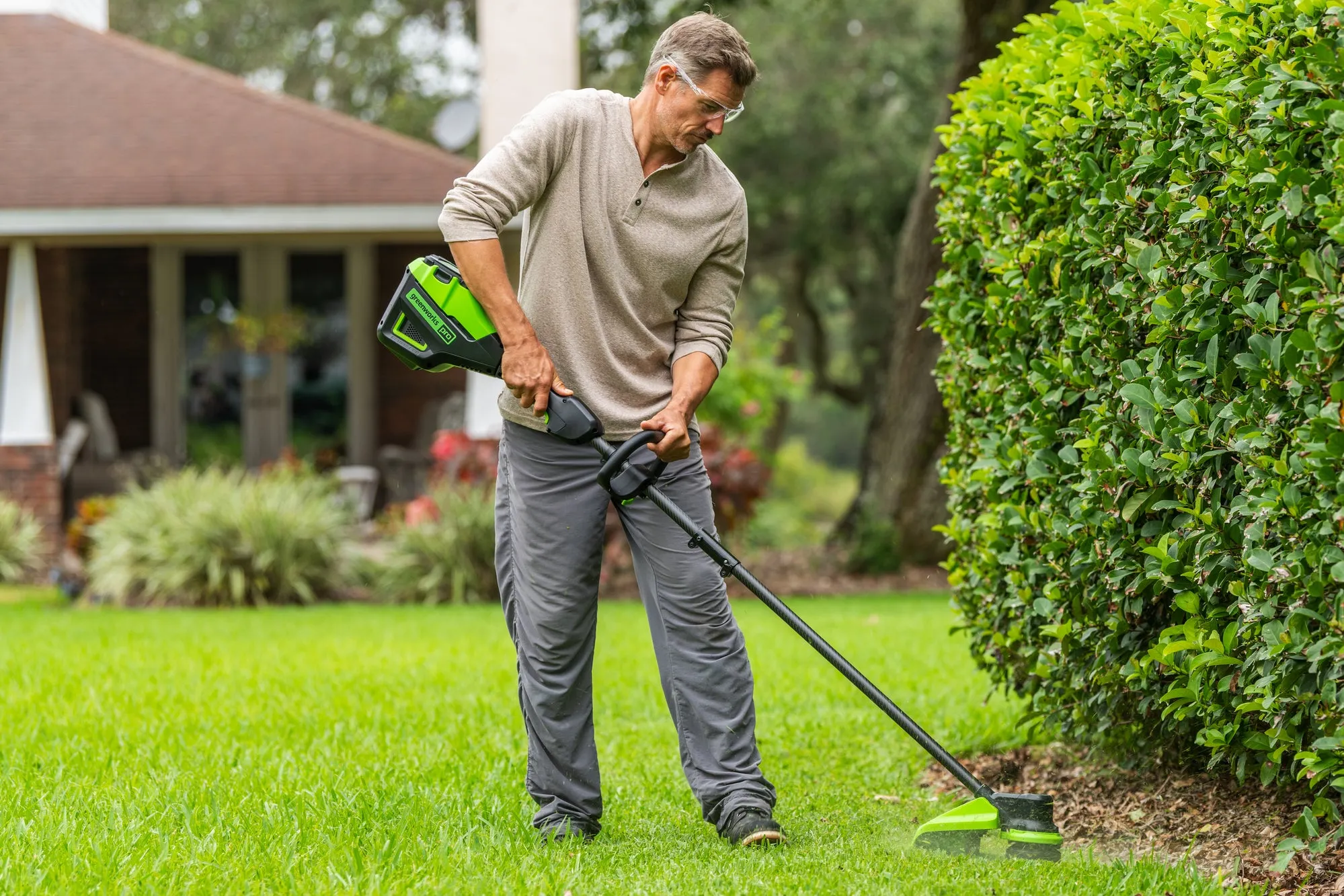 60V 17" Cordless Battery Brushless String Trimmer w/ Carbon Fiber Shaft w/ 4.0Ah Battery & Charger