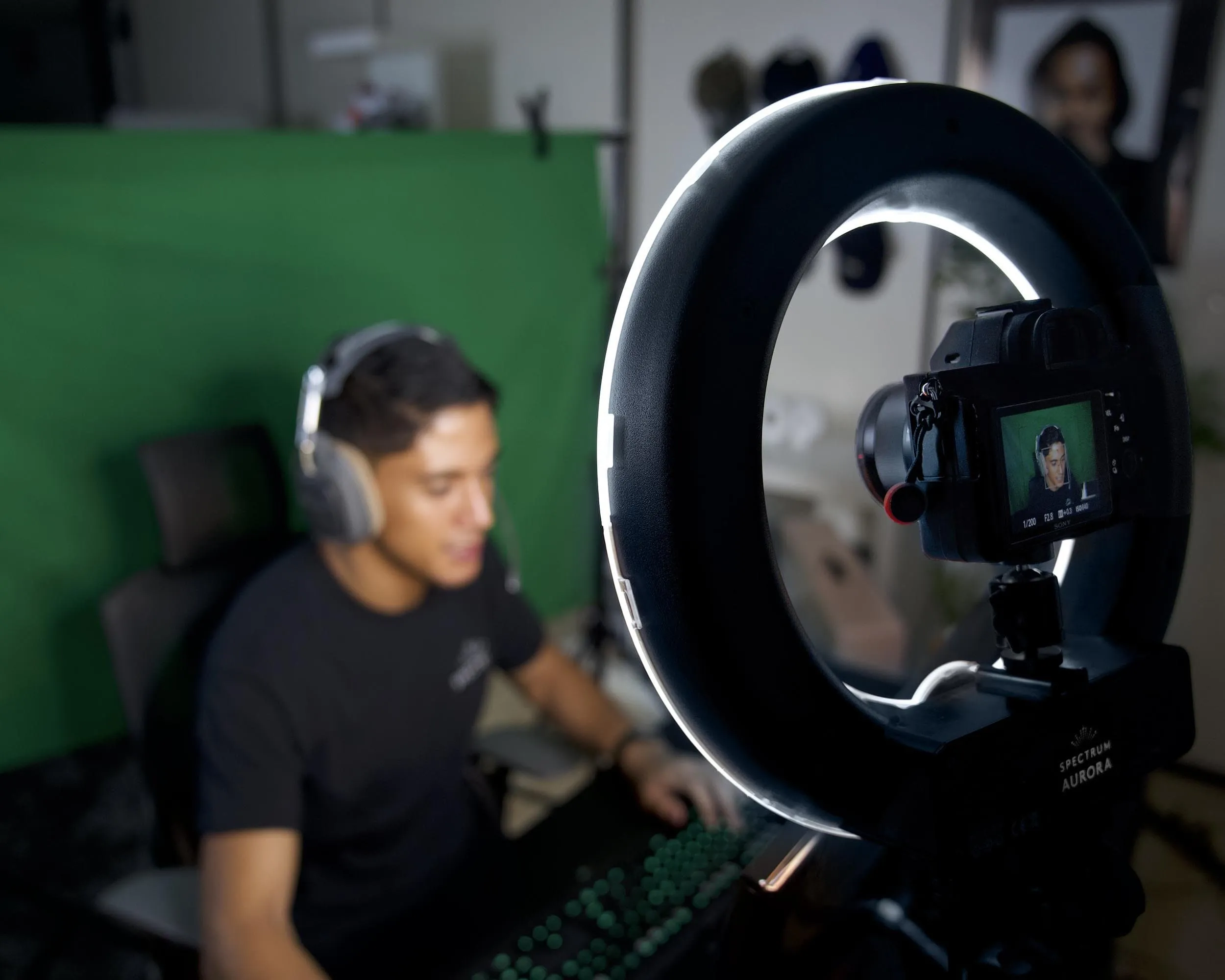 'Twitch Kit' Chroma Key Green Screen Gaming Ring Light Setup